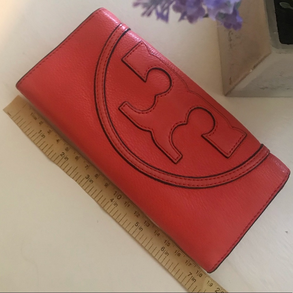 Tory Burch wallet